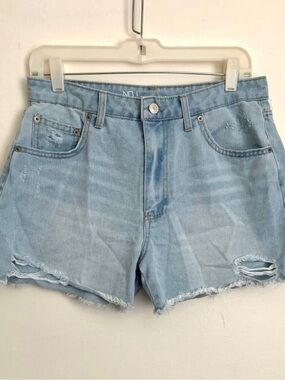 No boundaries Light Blue Denim Frayed Hem Women's Shorts